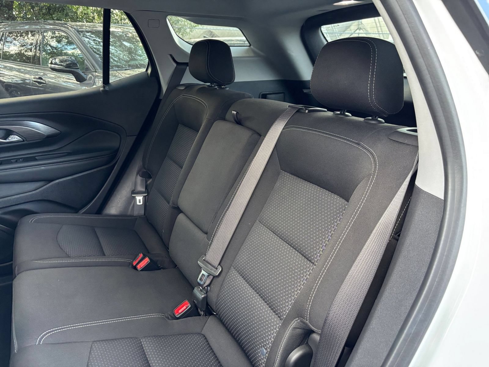 Used 2024 GMC Terrain SLE FWD image 36