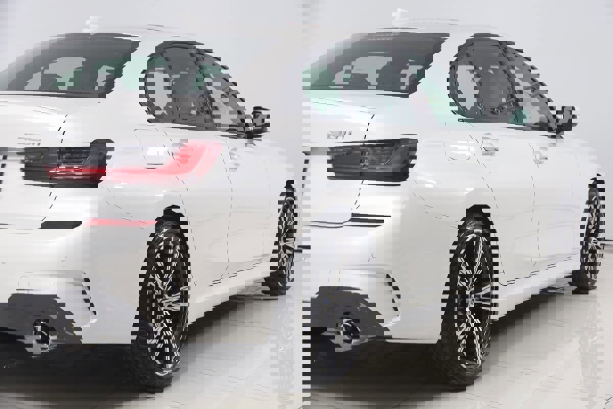 Used 2022 BMW 330i xDrive Sedan w/ M Sport Package image 47