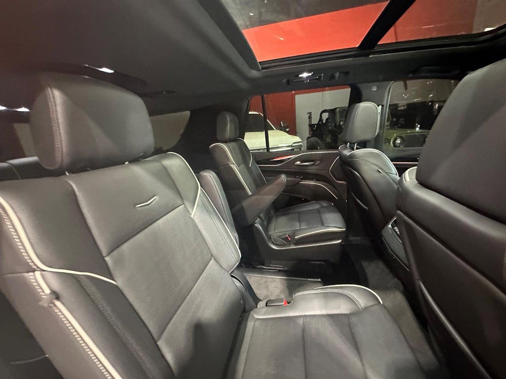 Used 2022 Cadillac Escalade Sport w/ Touring Package AWD/4WD image 19