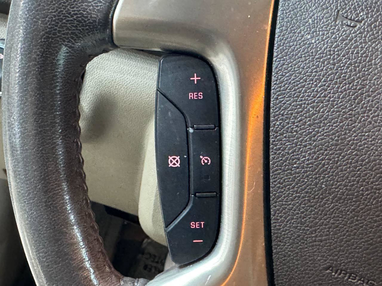 Used 2014 GMC Acadia Denali AWD/4WD image 22