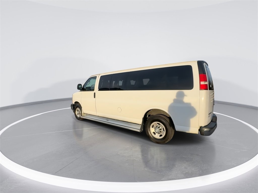 Used 2018 Chevrolet Express 3500 LT w/ LT Preferred Equipment Group image 6