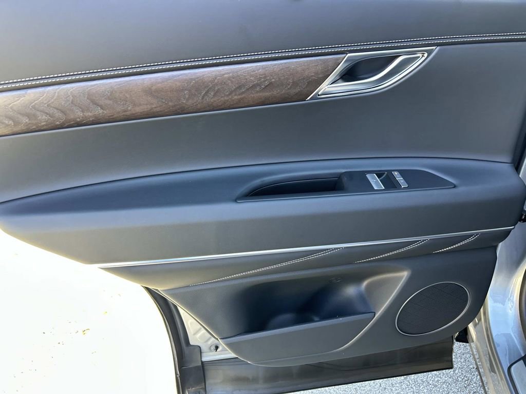 New 2026 Genesis GV80 2.5T Select image 21