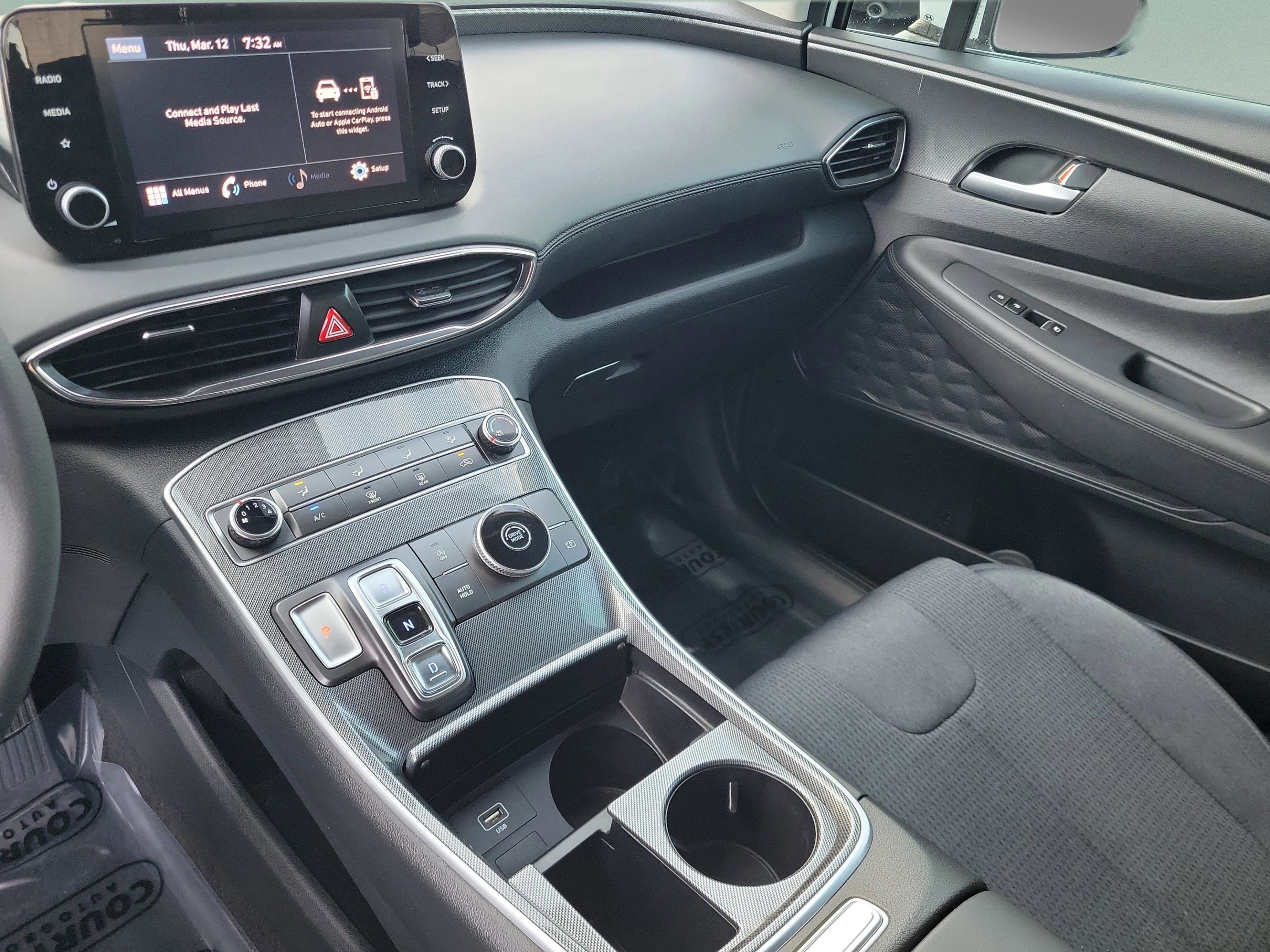 Used 2023 Hyundai Santa Fe SE image 31