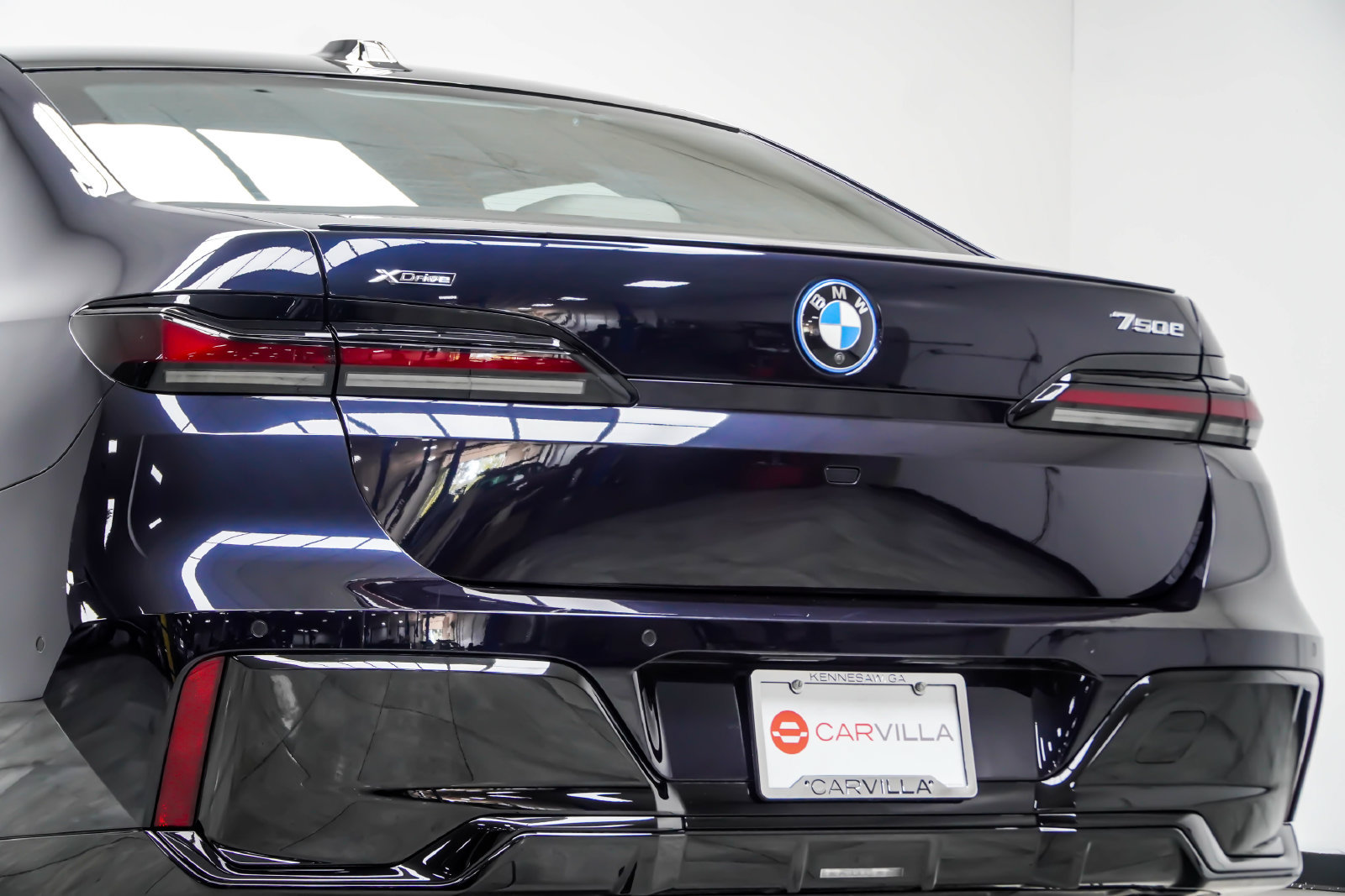 Used 2024 BMW 750e xDrive w/ Premium Package 2 AWD/4WD image 15