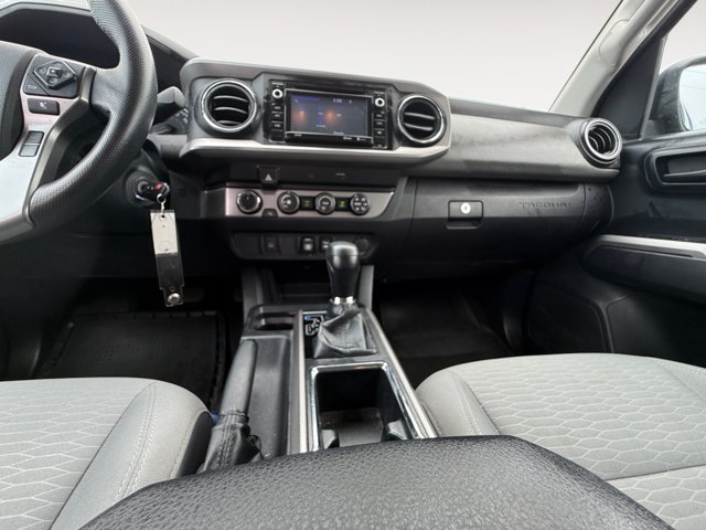 Certified 2019 Toyota Tacoma SR5 AWD/4WD image 14