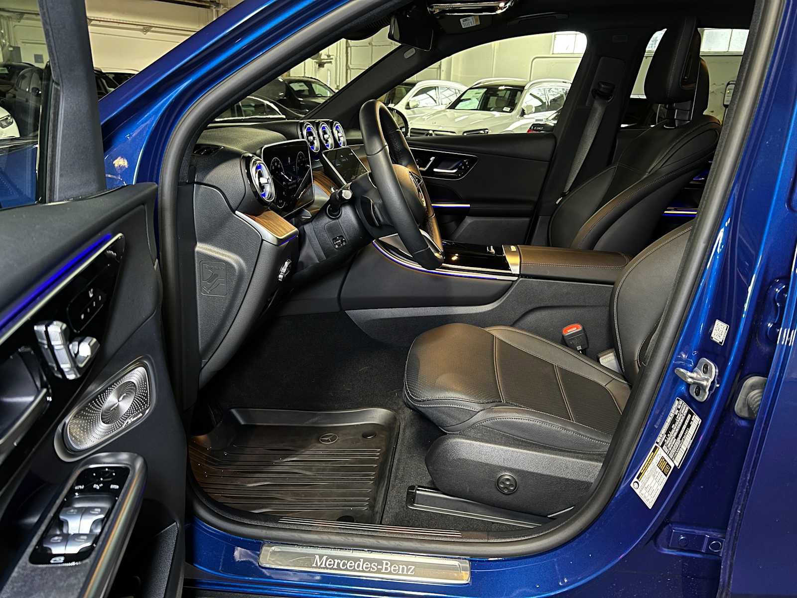 Certified 2025 Mercedes-Benz GLC 300 4MATIC image 24