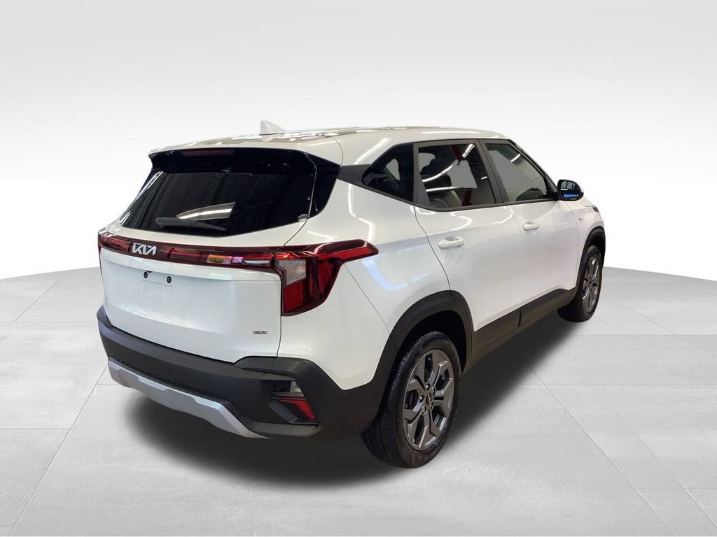 Certified 2024 Kia Seltos LX AWD/4WD image 29