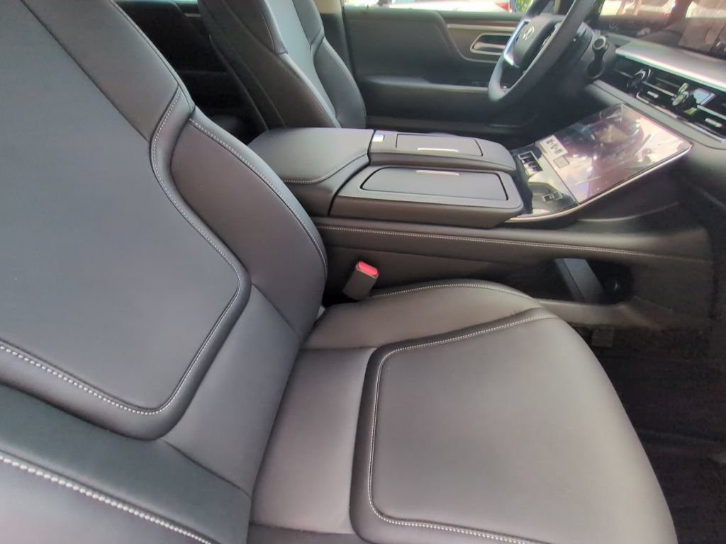 Used 2026 INFINITI QX80 Pure w/ Cargo Package RWD image 23