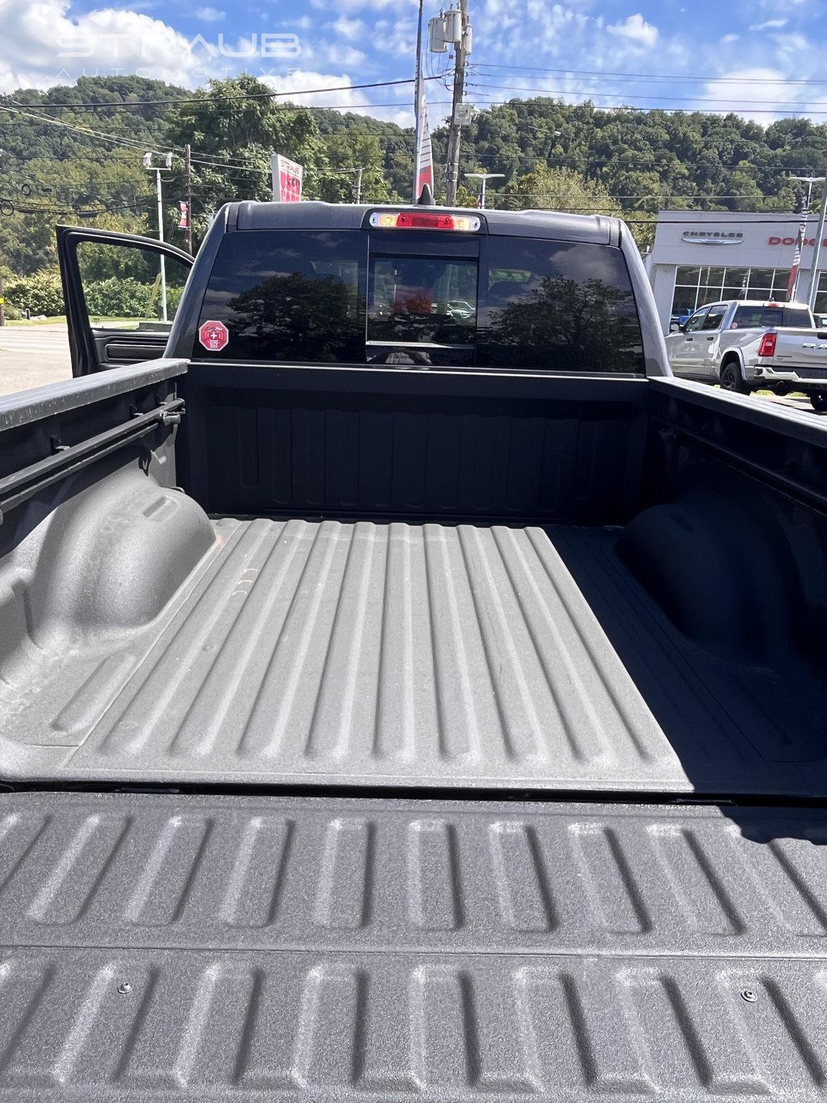 Used 2023 RAM 1500 Laramie AWD/4WD image 19