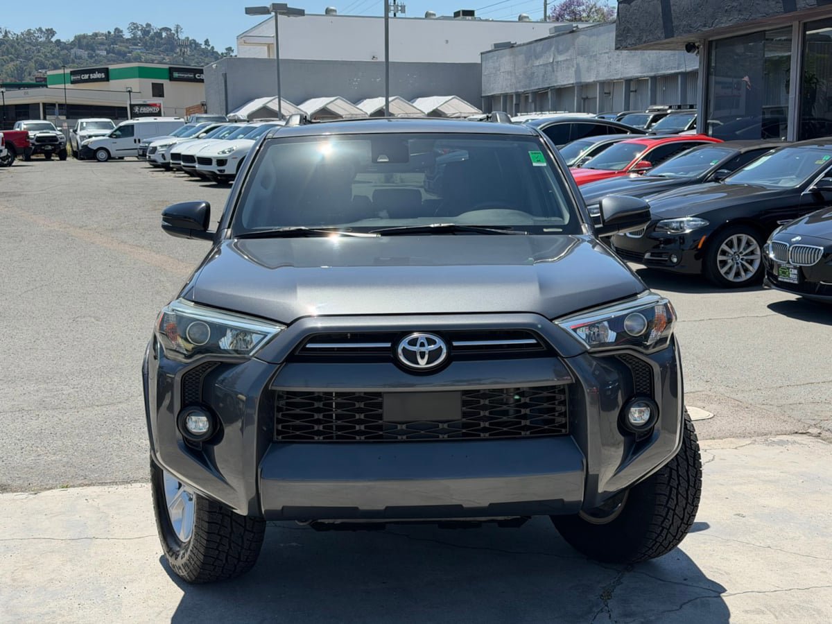 Used 2022 Toyota 4Runner SR5 AWD/4WD image 4