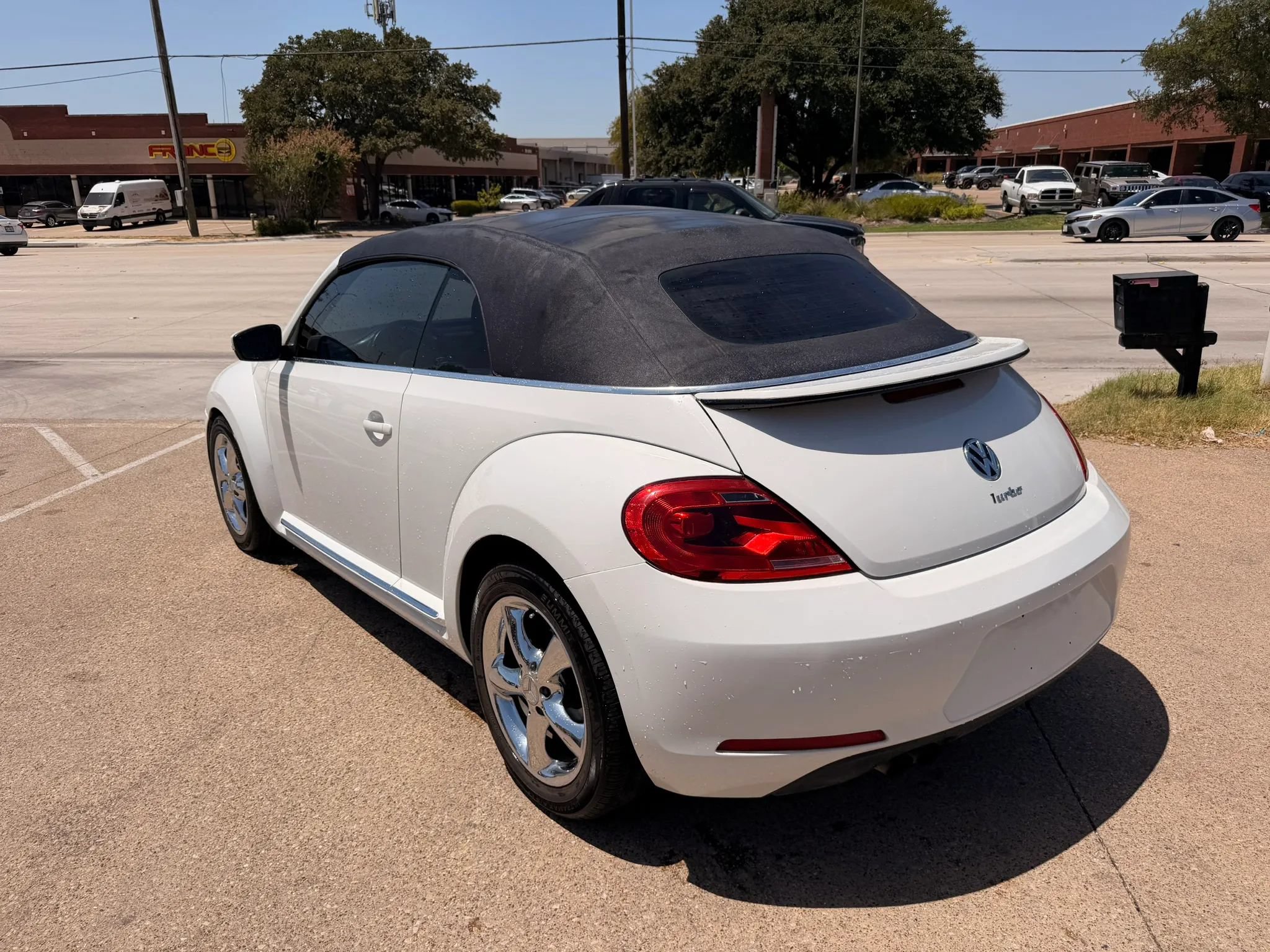 Used 2016 Volkswagen Beetle 1.8T Denim FWD image 3