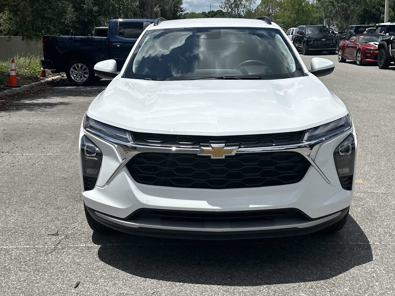 Used 2024 Chevrolet Trax LT w/ Driver Confidence Package FWD image 17