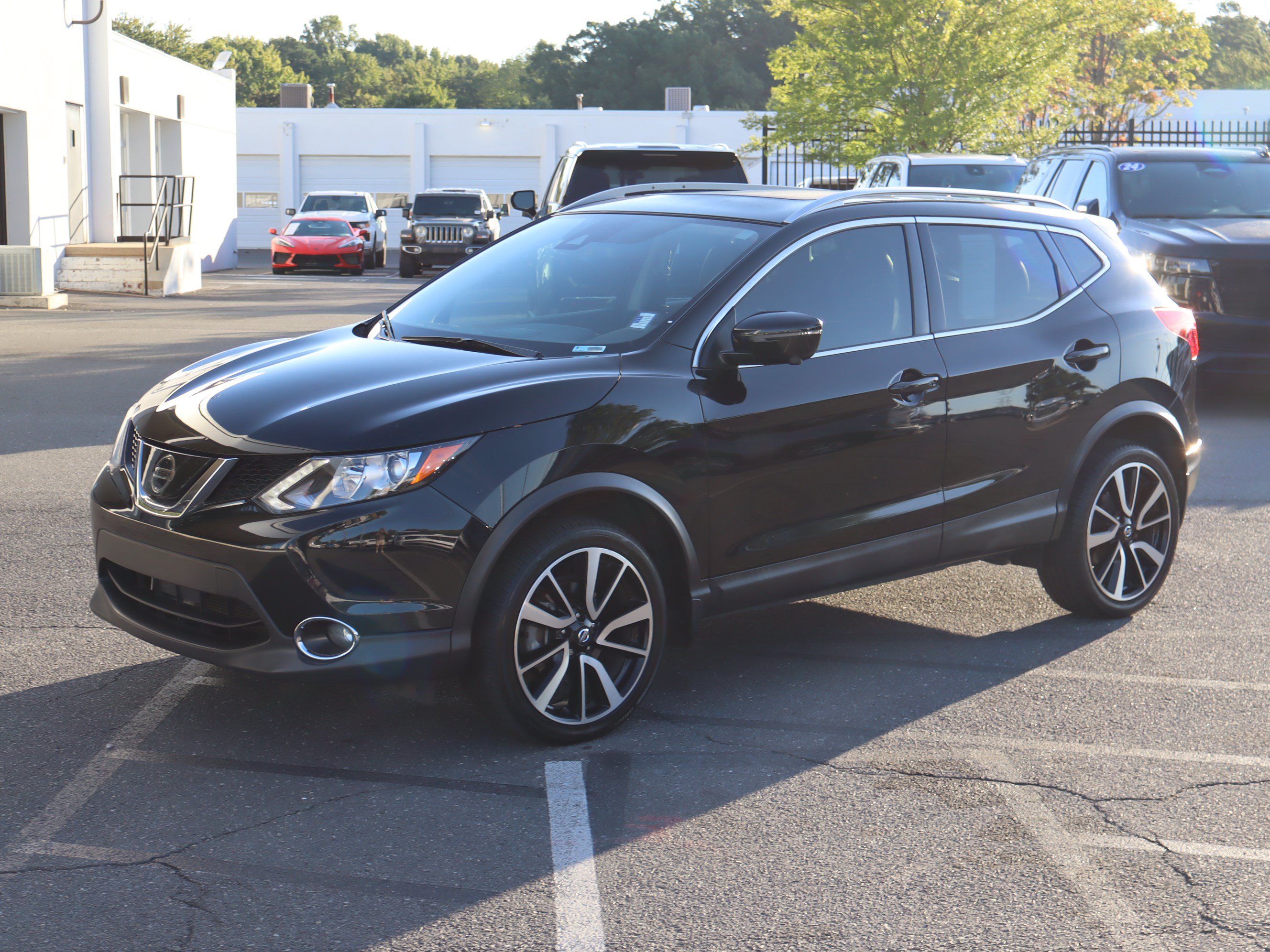 Used 2019 Nissan Rogue Sport SL FWD image 5