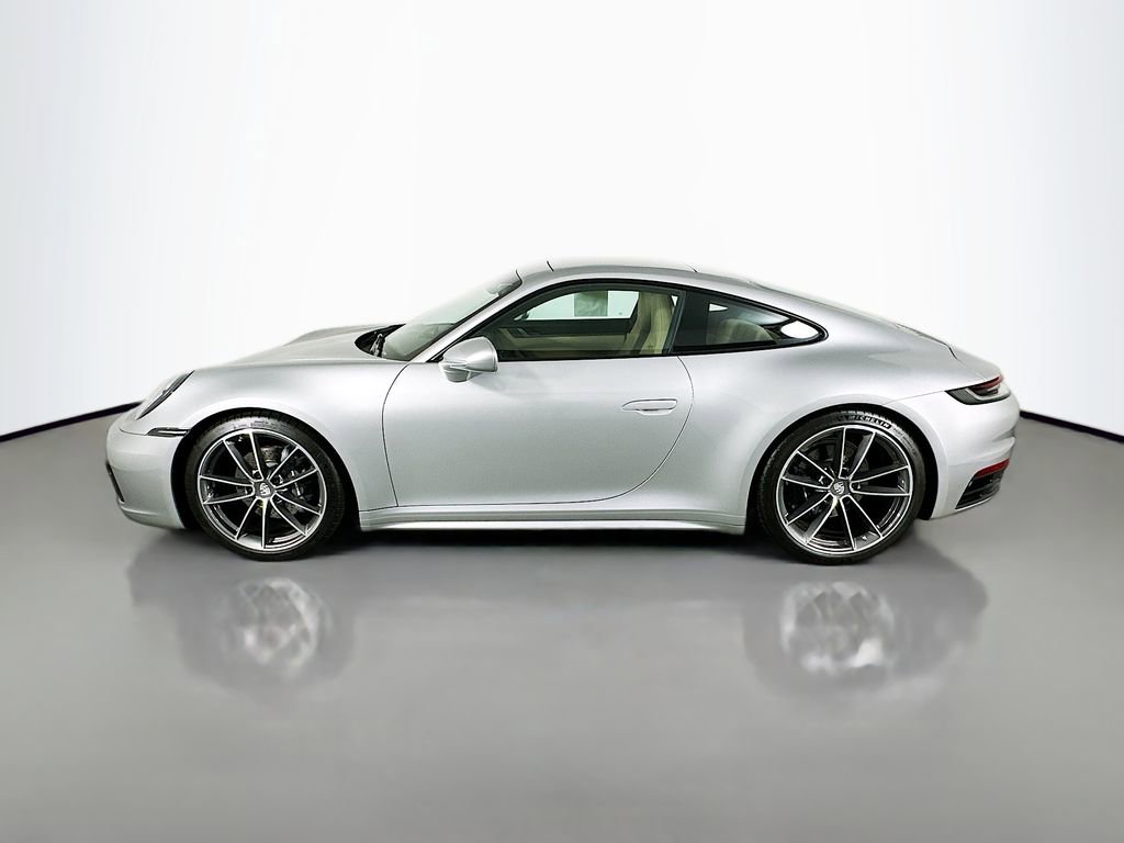 Used 2024 Porsche 911 Carrera image 2