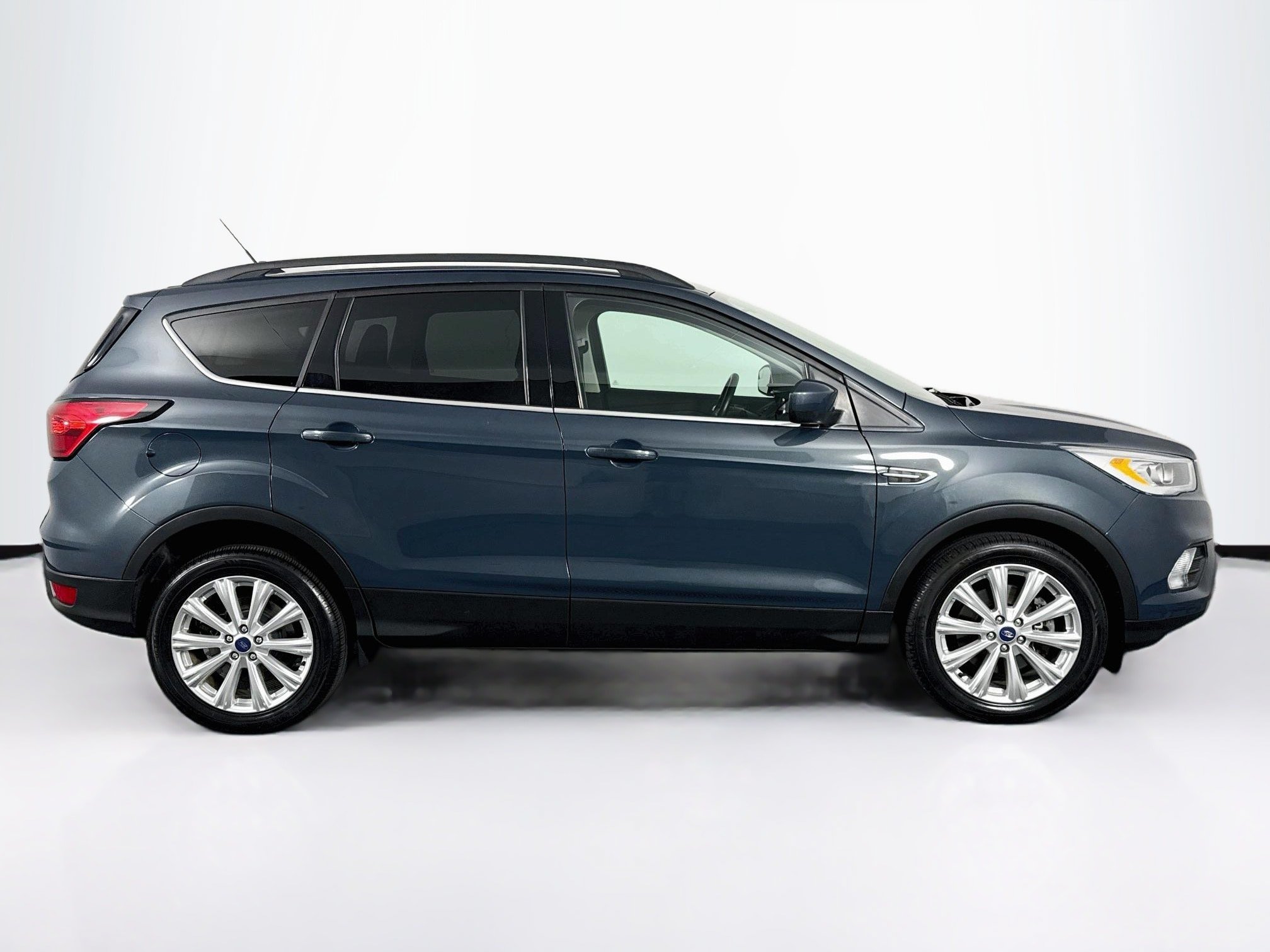 Used 2019 Ford Escape SEL AWD/4WD image 16