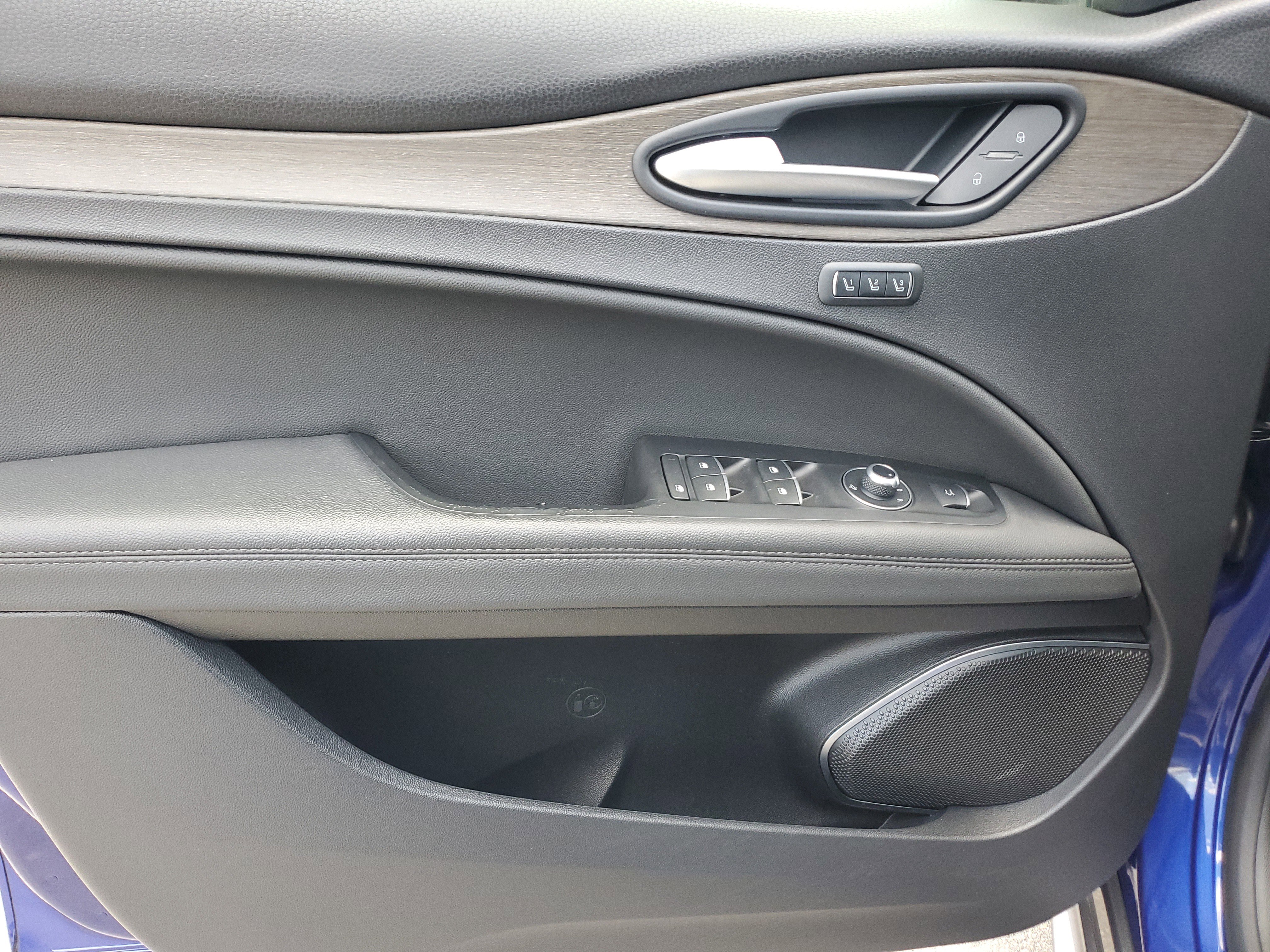 Used 2022 Alfa Romeo Stelvio Ti image 28