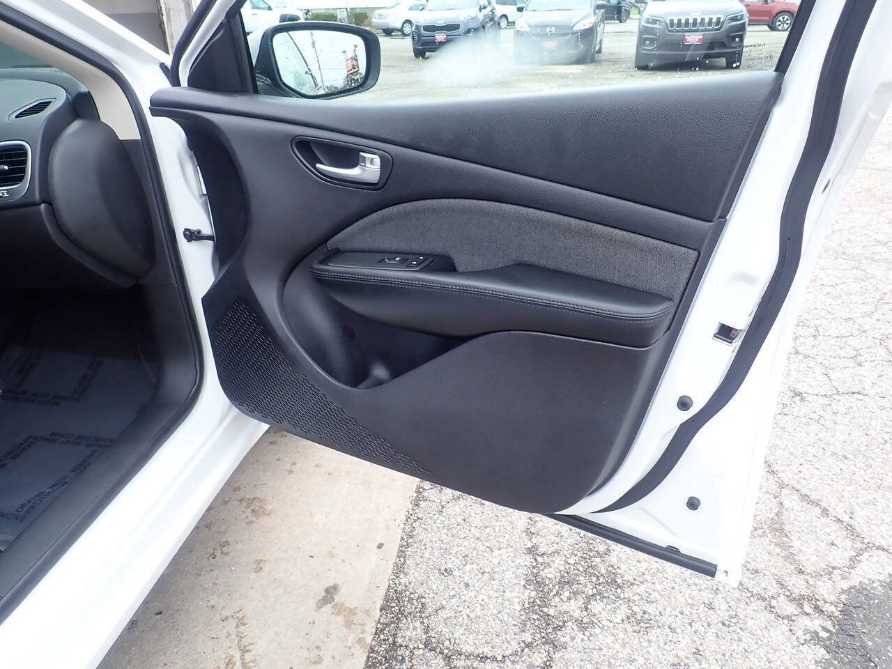 Used 2013 Dodge Dart SXT image 31