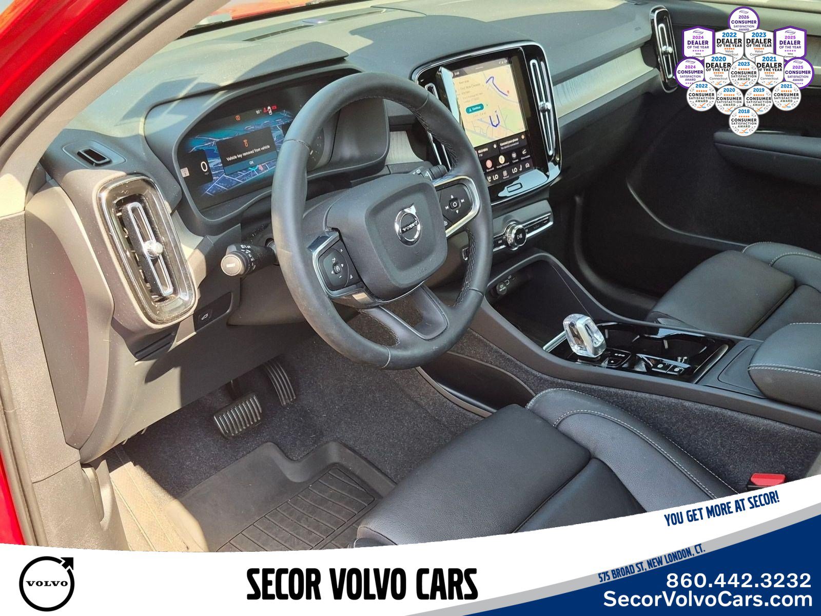 Used 2024 Volvo XC40 B5 Plus w/ Protection Package Premier AWD/4WD image 13