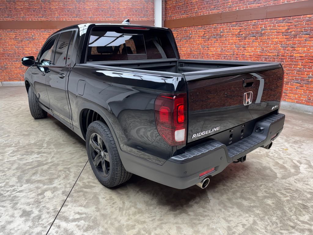 Used 2022 Honda Ridgeline Black Edition image 3