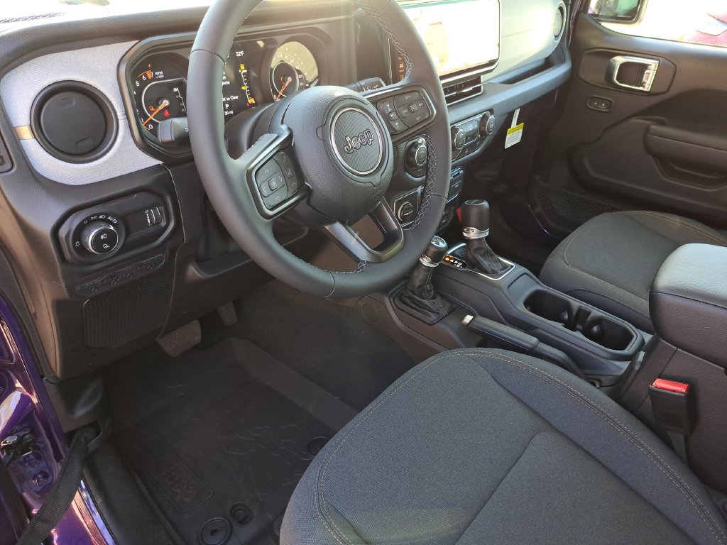 New 2026 Jeep Gladiator Sport AWD/4WD image 18