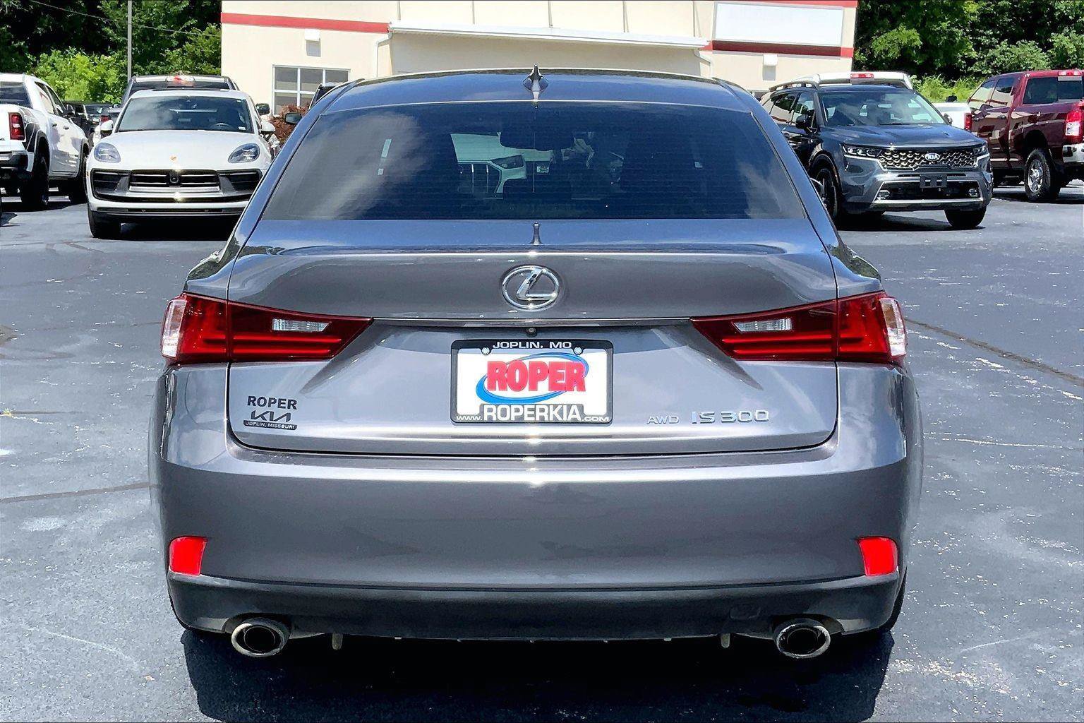Used 2016 Lexus IS 300 AWD w/ Premium Package image 4