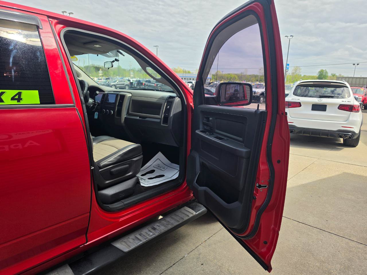 Used 2012 RAM 1500 Express RWD image 10