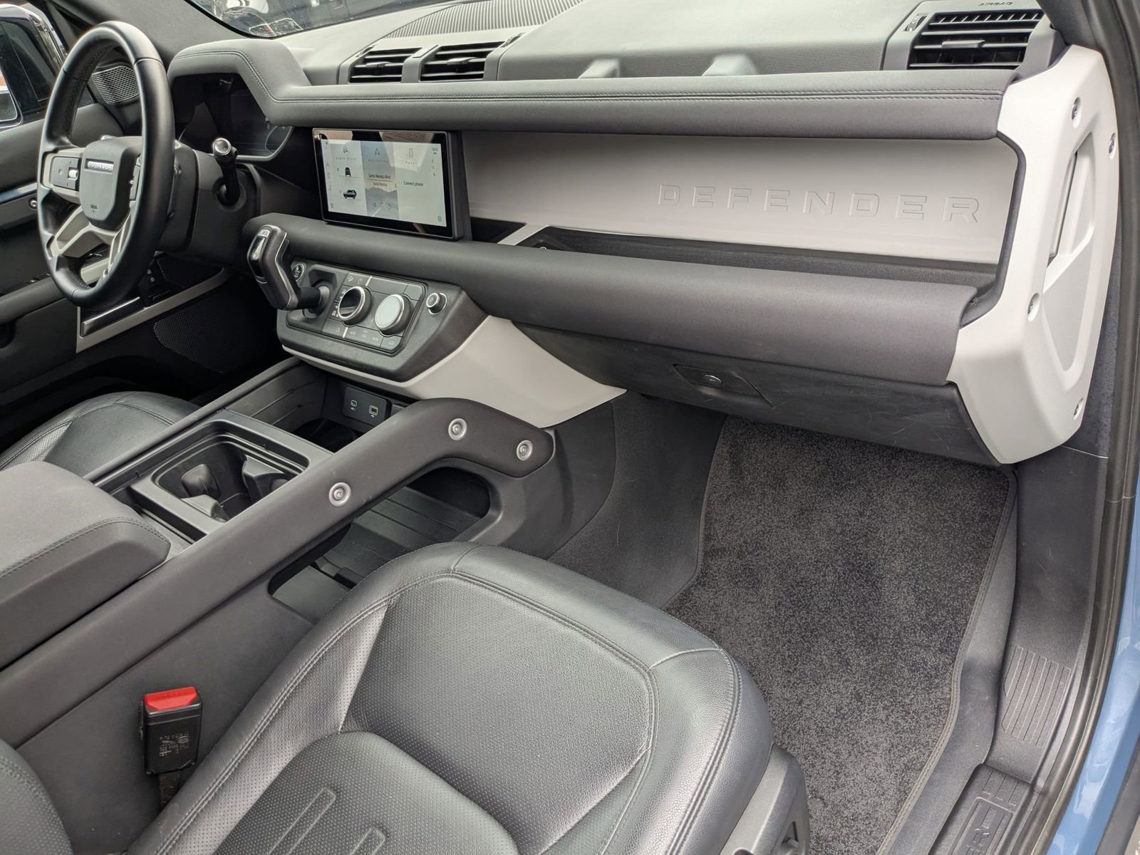 Used 2022 Land Rover Defender 110 S image 22