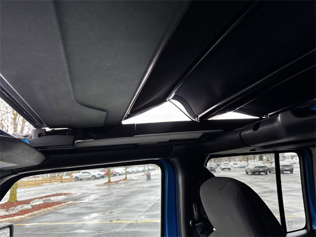 Certified 2022 Jeep Wrangler Unlimited Rubicon 4xe w/ Cold Weather Group image 39