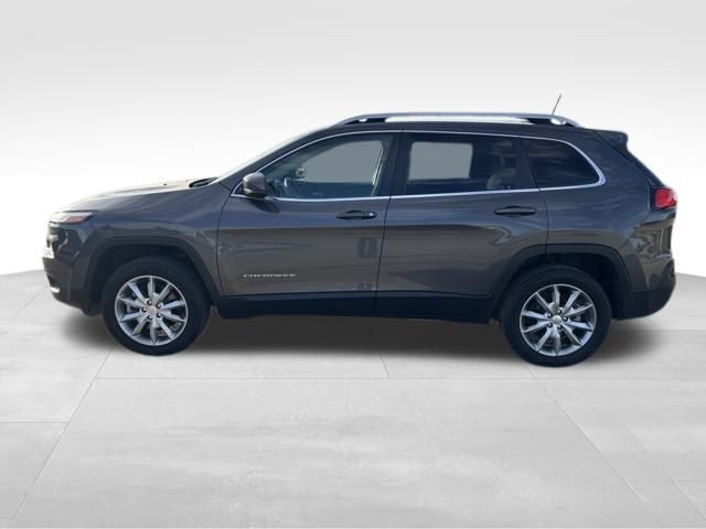 Used 2018 Jeep Cherokee Limited image 2