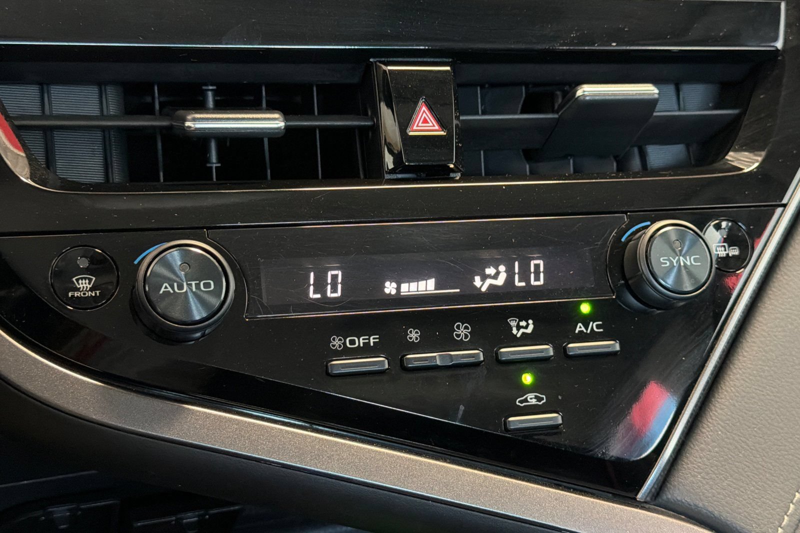 Used 2024 Toyota Camry XSE FWD image 21