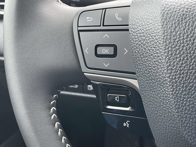 Used 2026 Toyota Camry SE FWD image 44