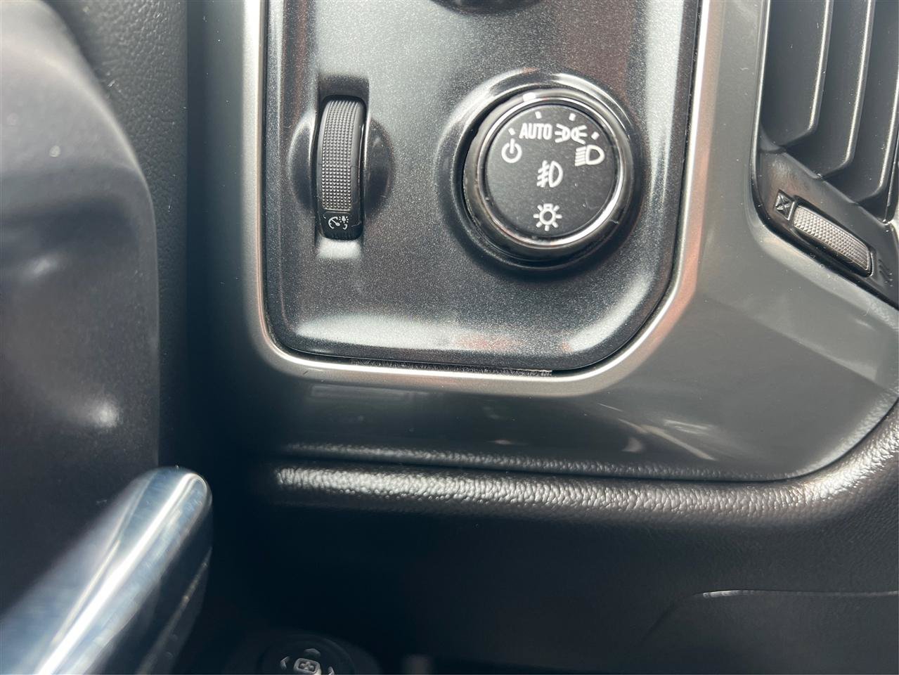 Used 2015 Chevrolet Silverado 1500 LT w/ All Star Edition AWD/4WD image 27
