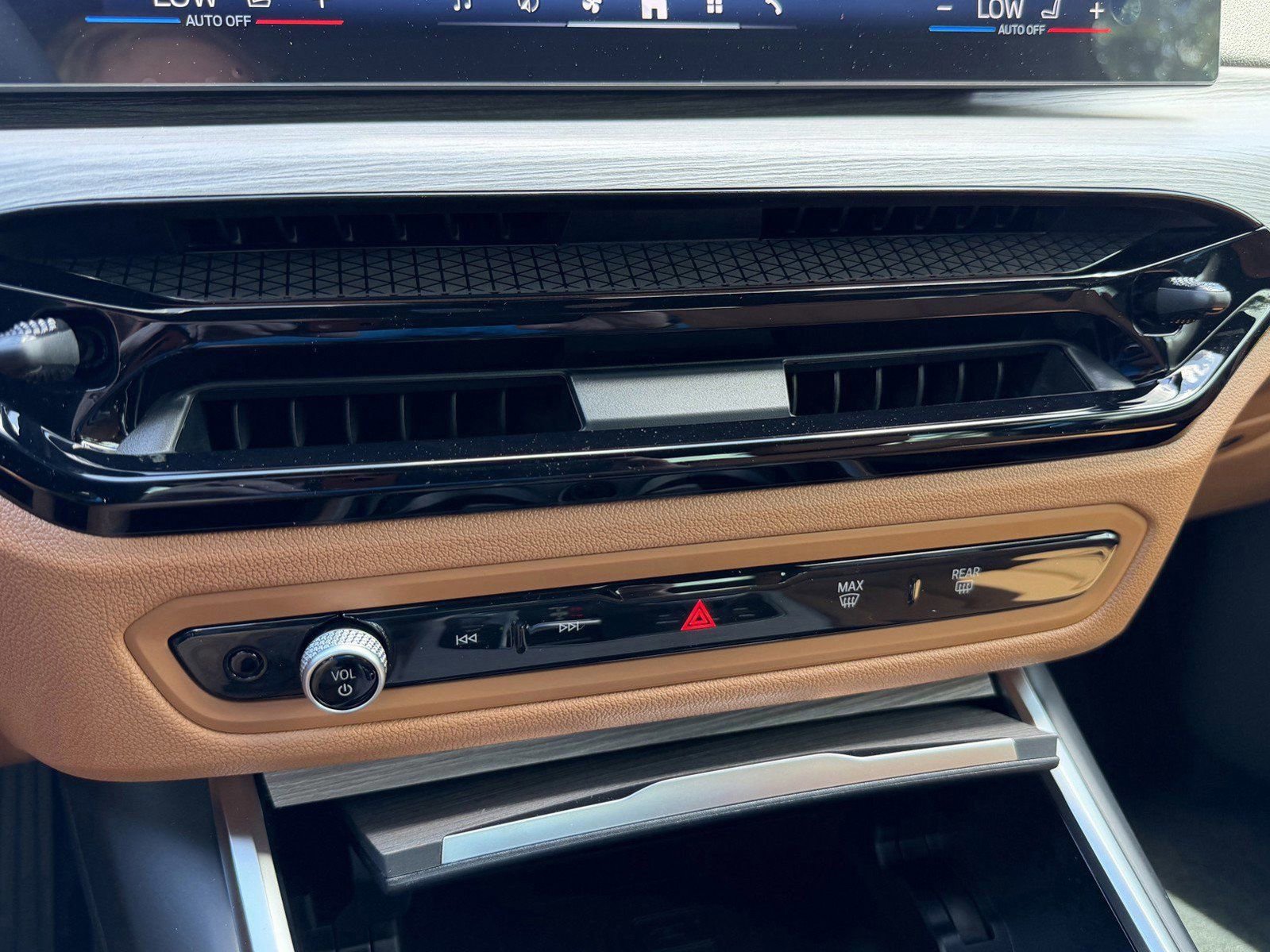 New 2026 BMW 430i Coupe w/ Premium Package image 23