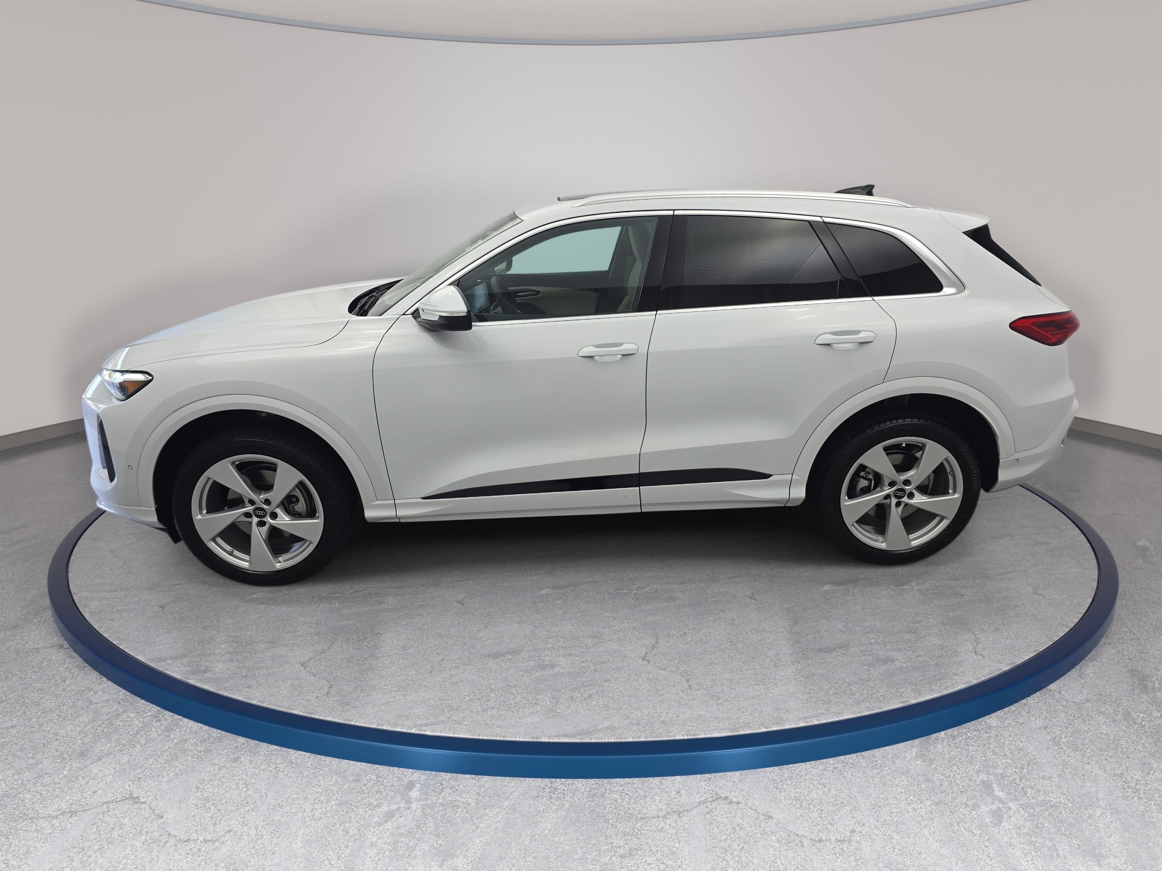 New 2026 Audi Q5 Premium Plus AWD/4WD image 8