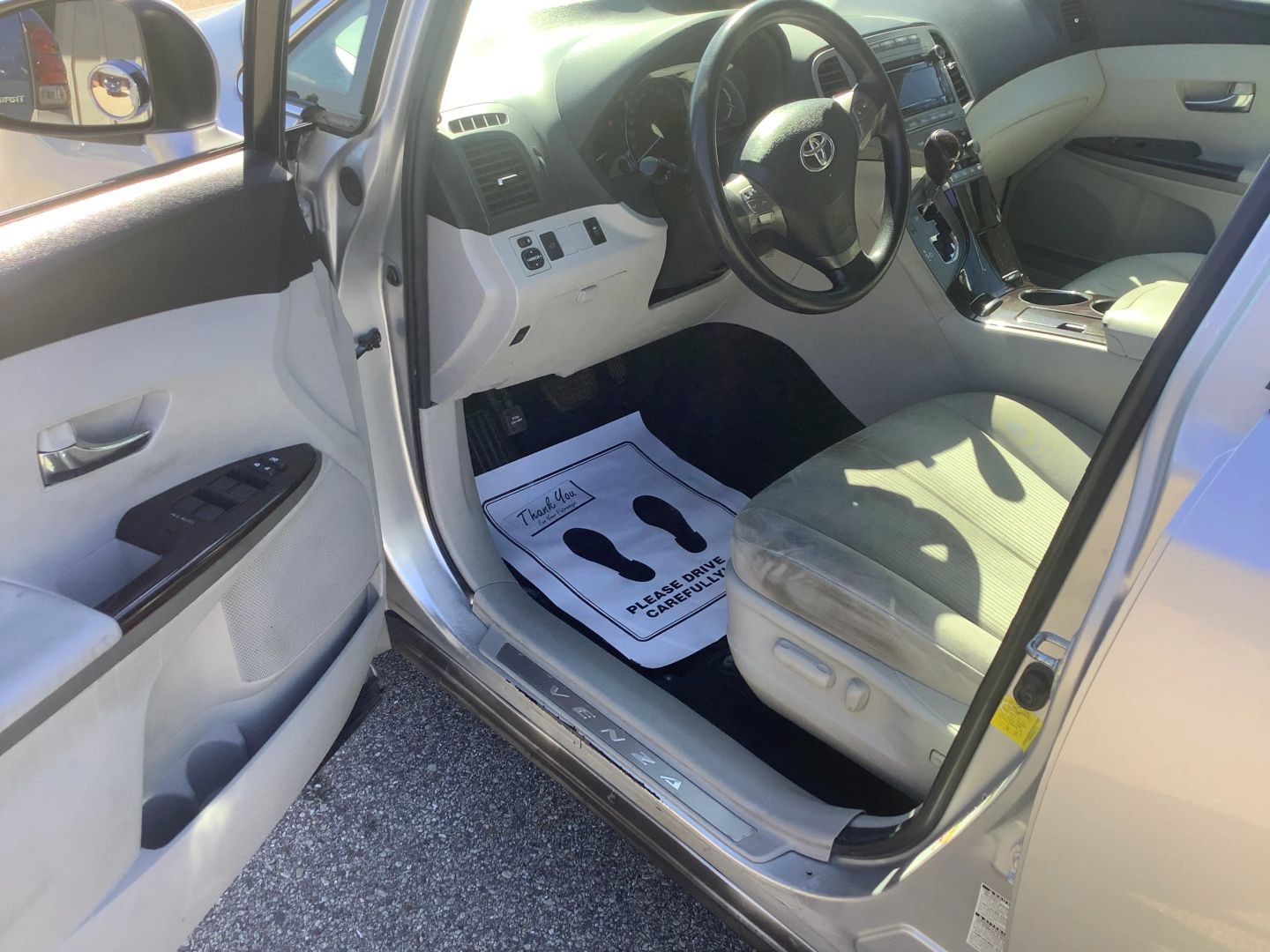 Used 2011 Toyota Venza AWD w/ Convenience Pkg image 20