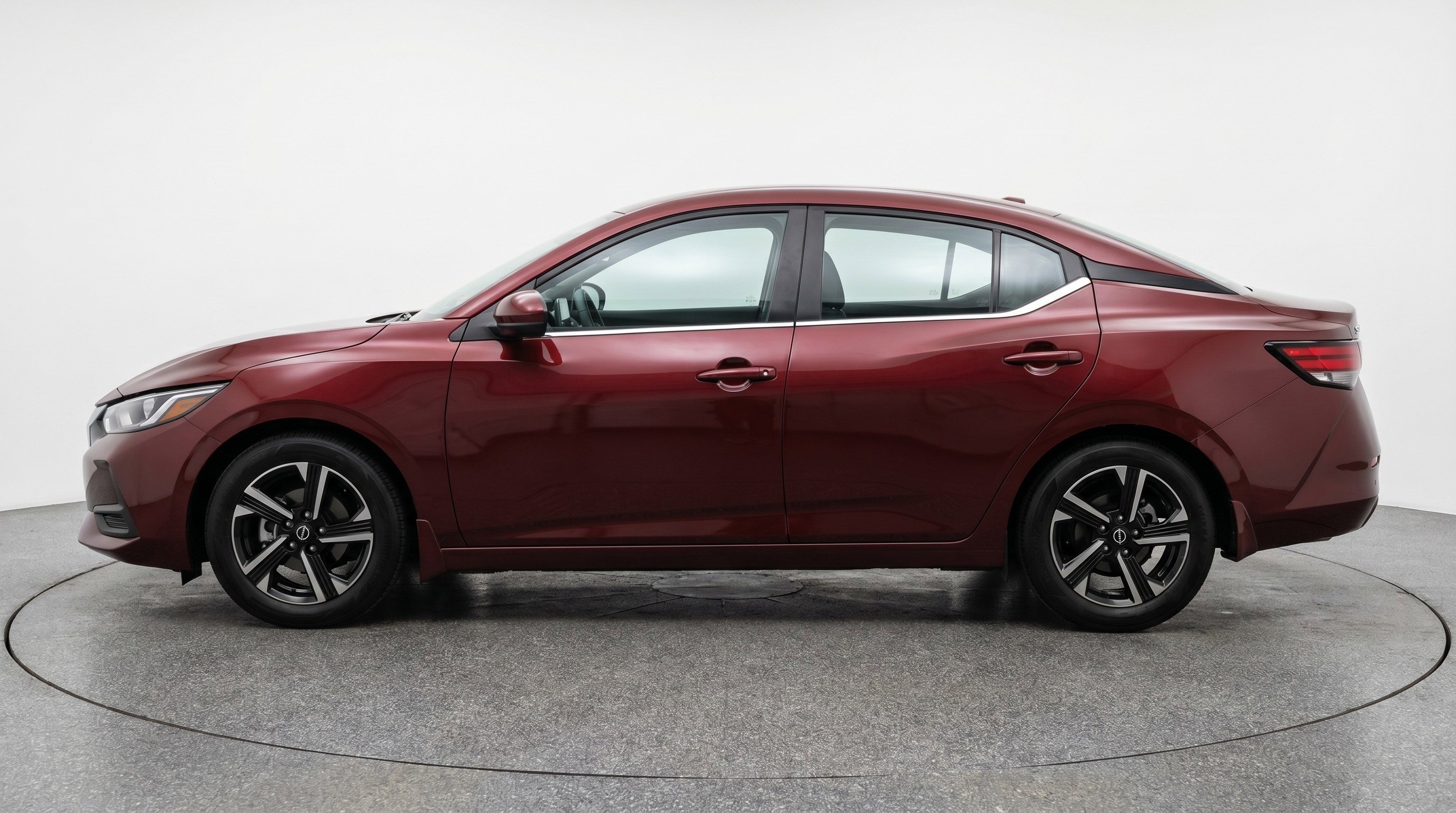 Used 2025 Nissan Sentra SV FWD image 5