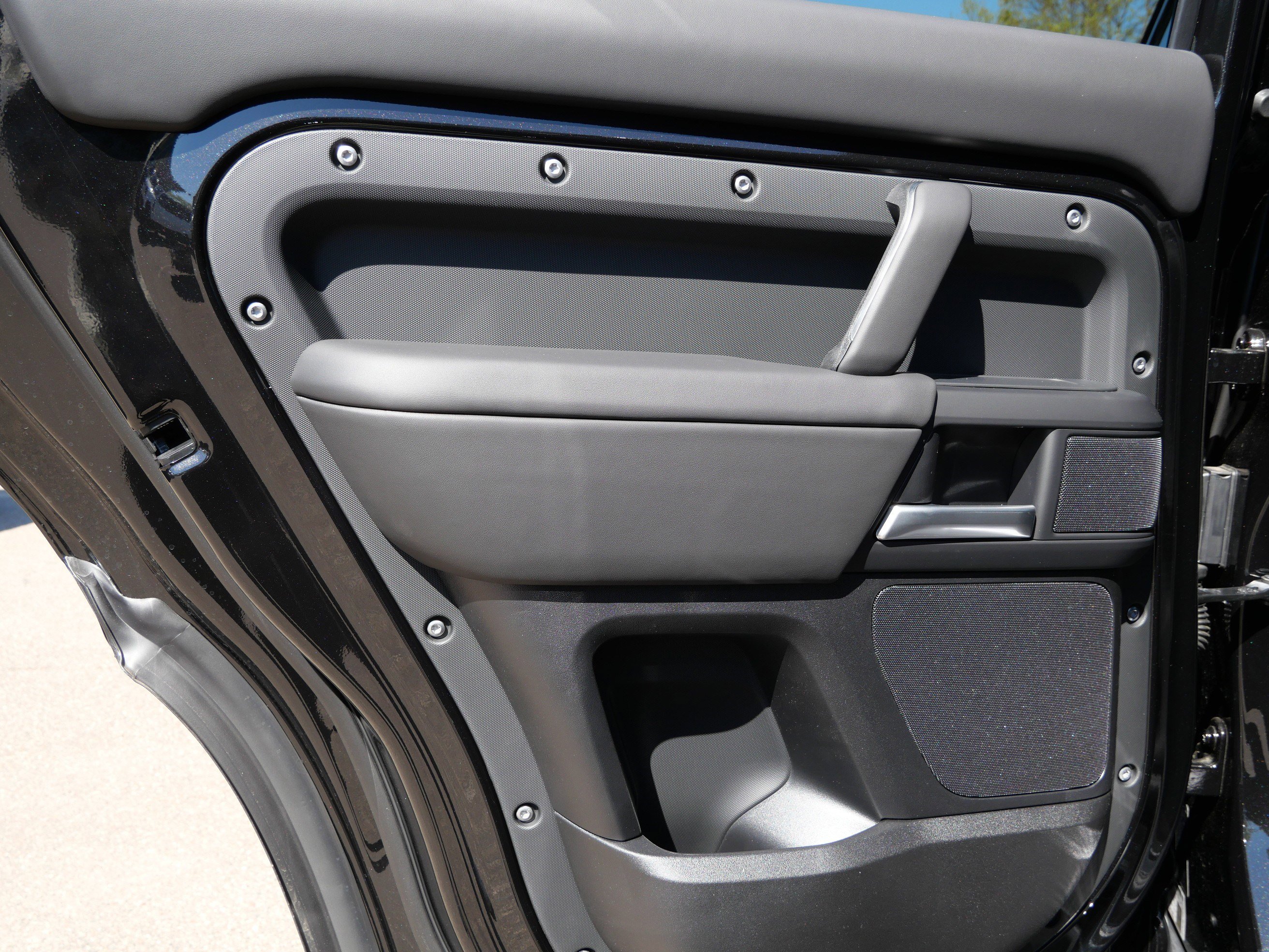 New 2026 Land Rover Defender 110 S AWD/4WD image 7