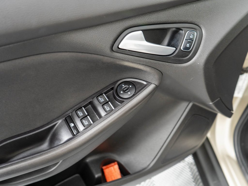Used 2018 Ford Focus Titanium image 24