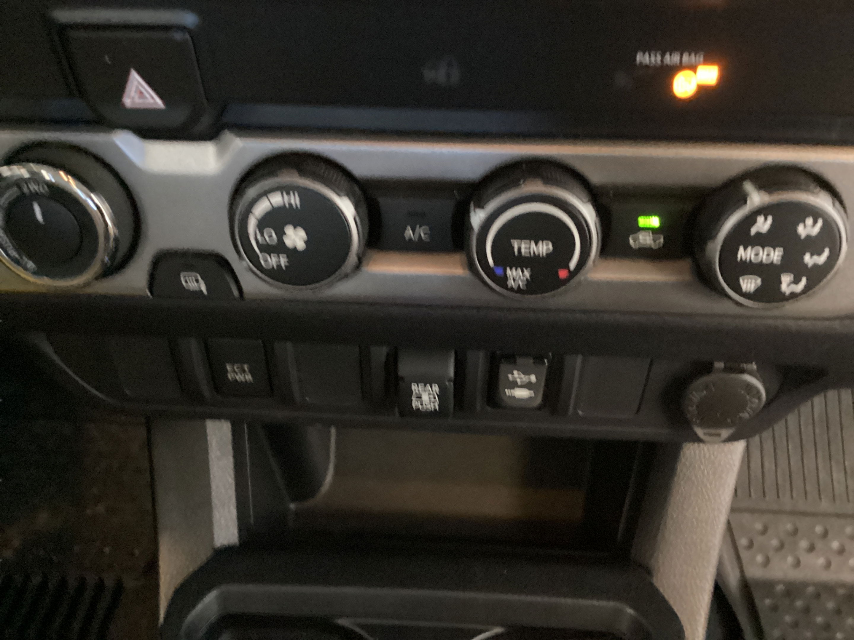 Used 2019 Toyota Tacoma SR5 AWD/4WD image 48