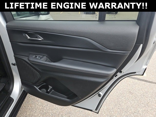 Used 2024 Jeep Grand Cherokee L Laredo image 36