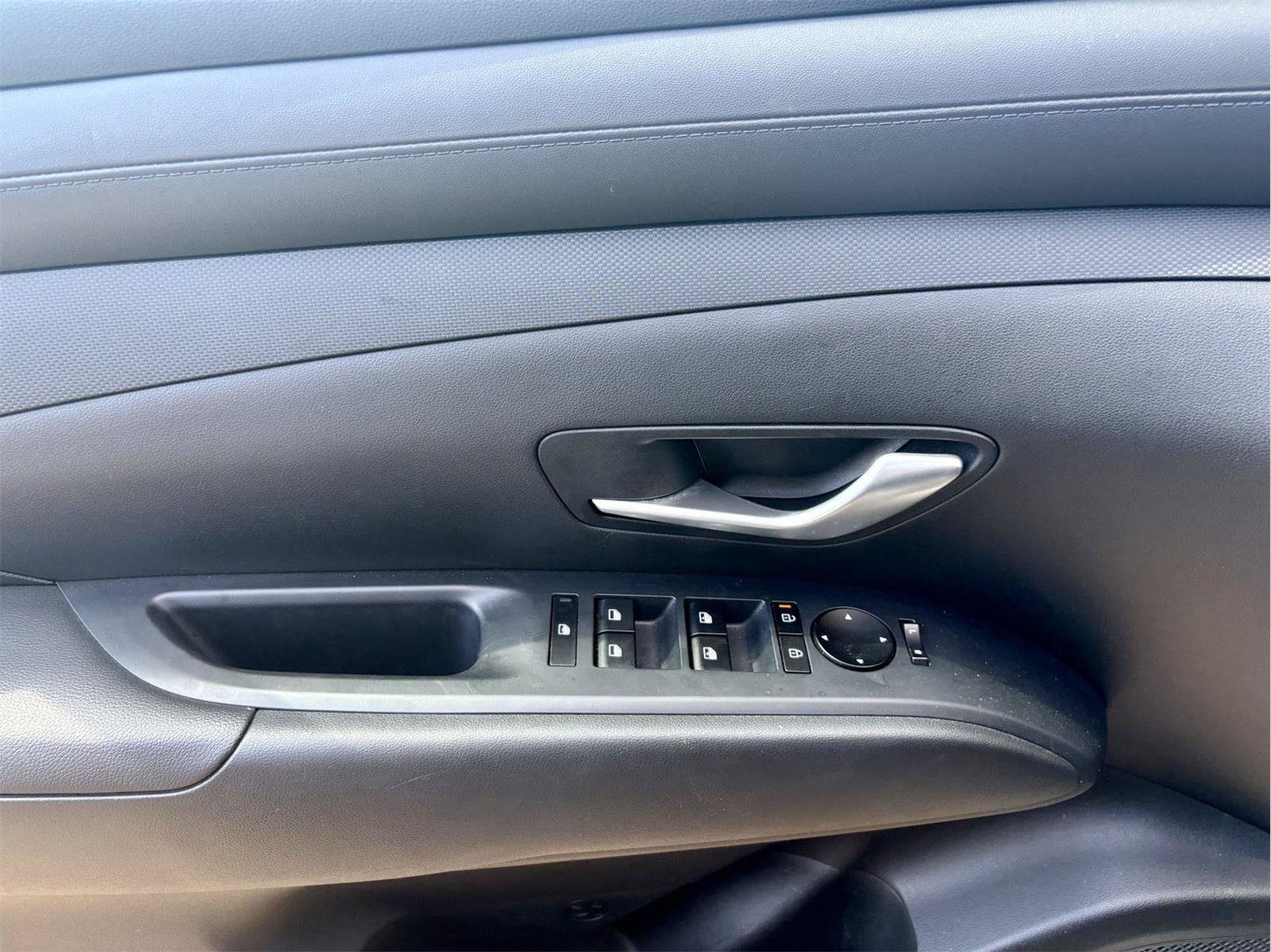 Used 2025 Hyundai Tucson SEL AWD/4WD image 13