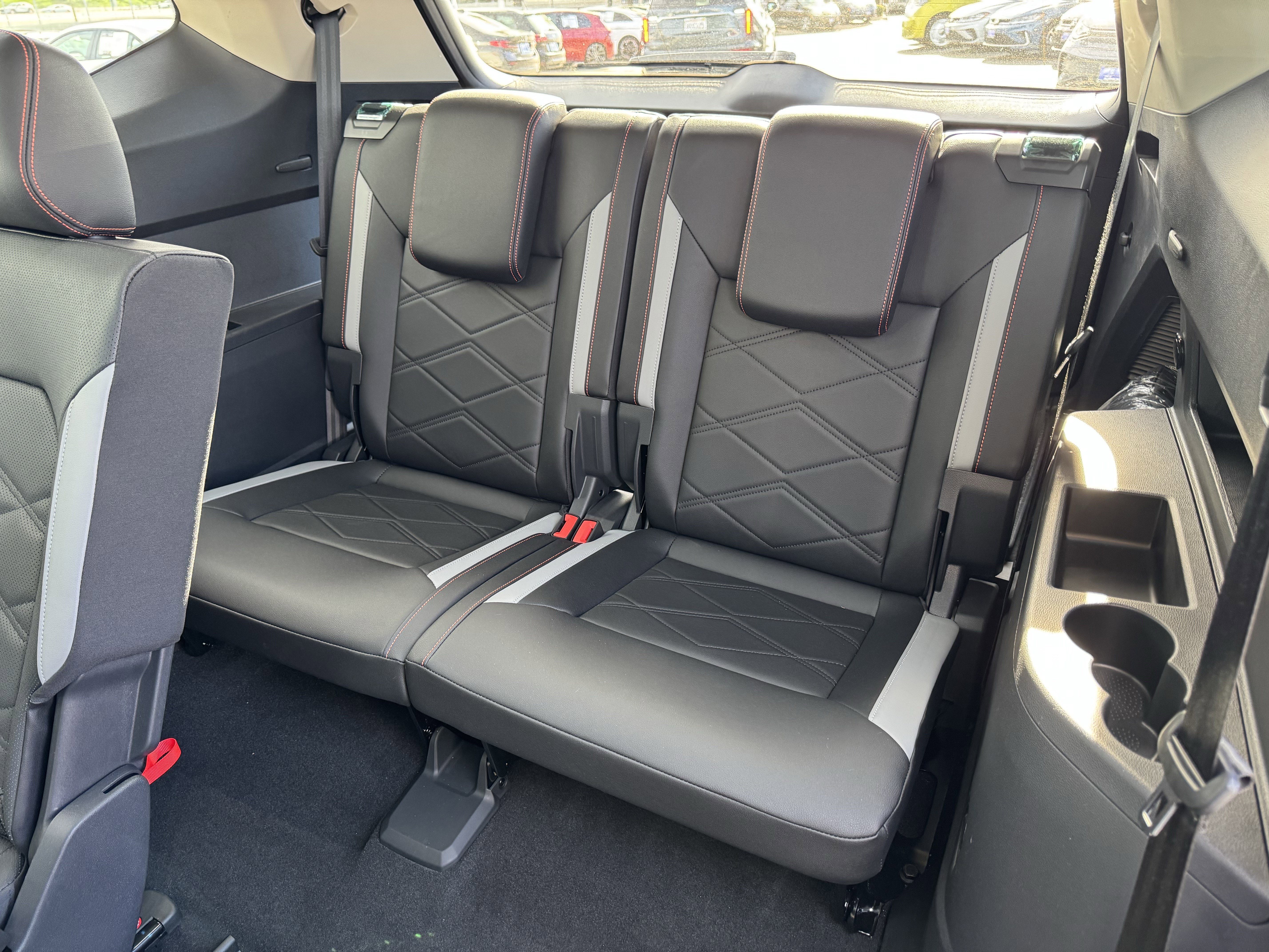 Certified 2025 Volkswagen Atlas Peak Edition SE image 36