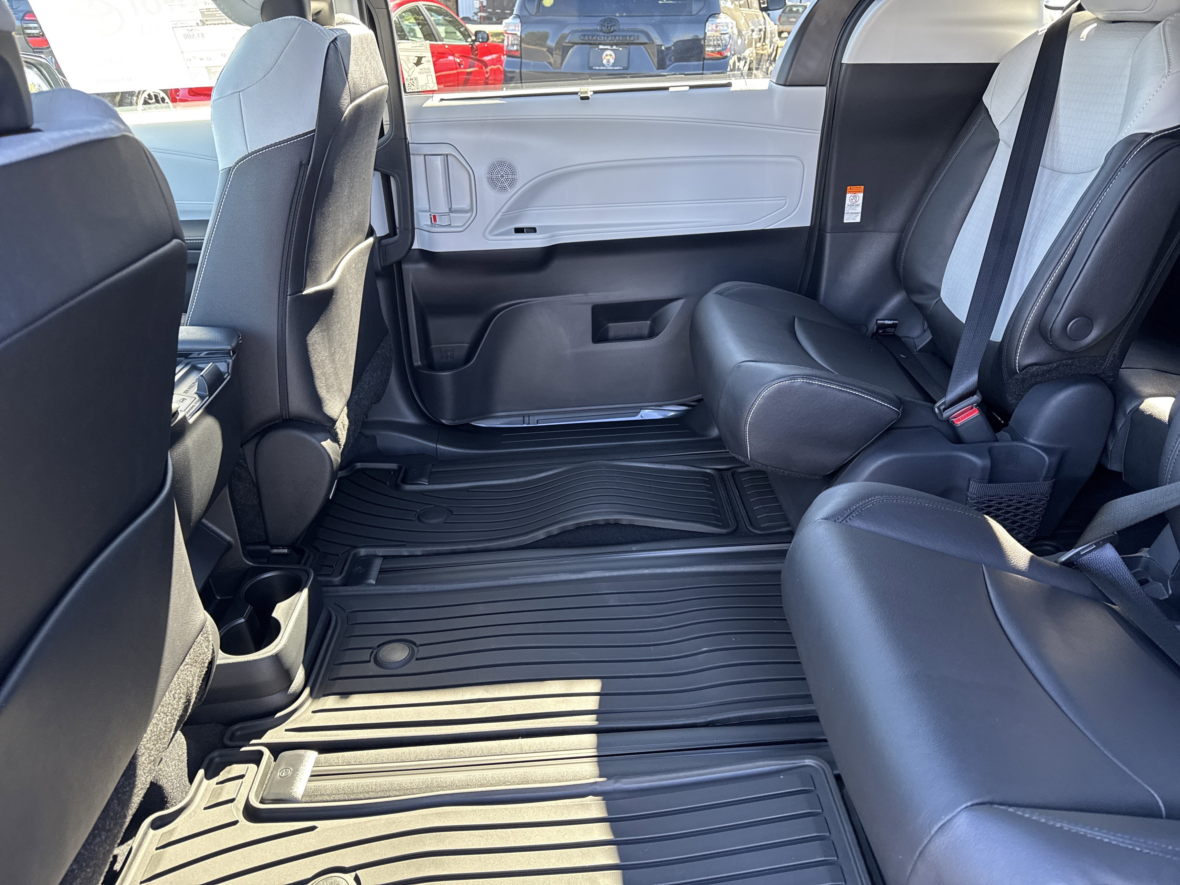 New 2026 Toyota Sienna XSE image 24