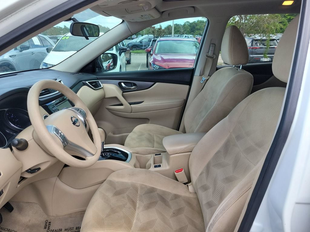 Used 2015 Nissan Rogue SV w/ SV Premium Package FWD image 19