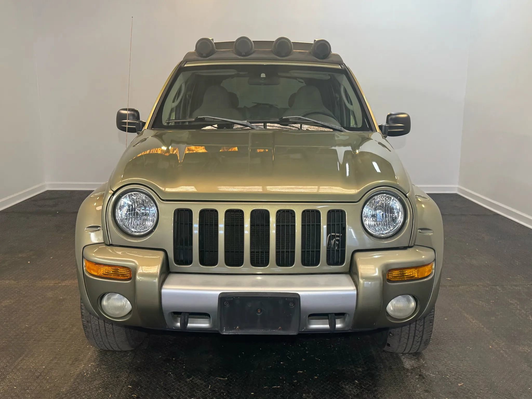 Used 2003 Jeep Liberty Renegade image 2