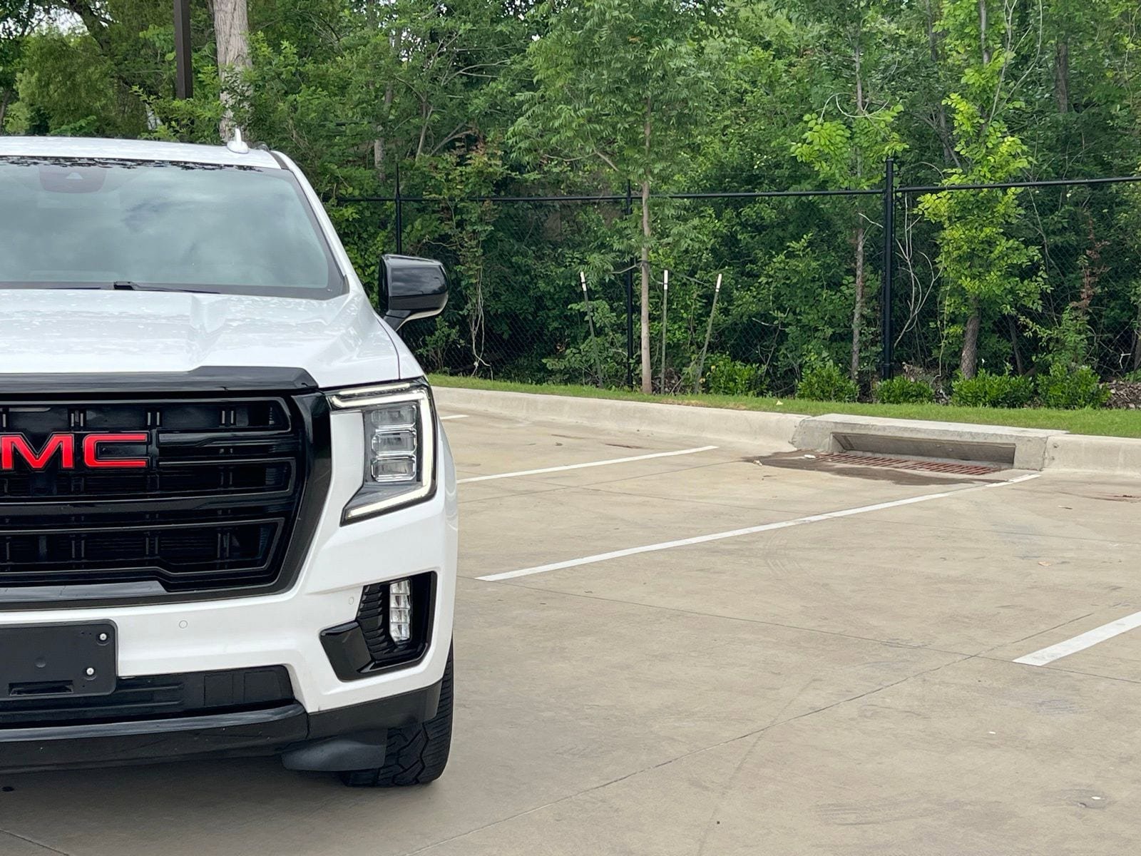 Used 2023 GMC Yukon SLT w/ Max Trailering Package RWD image 3