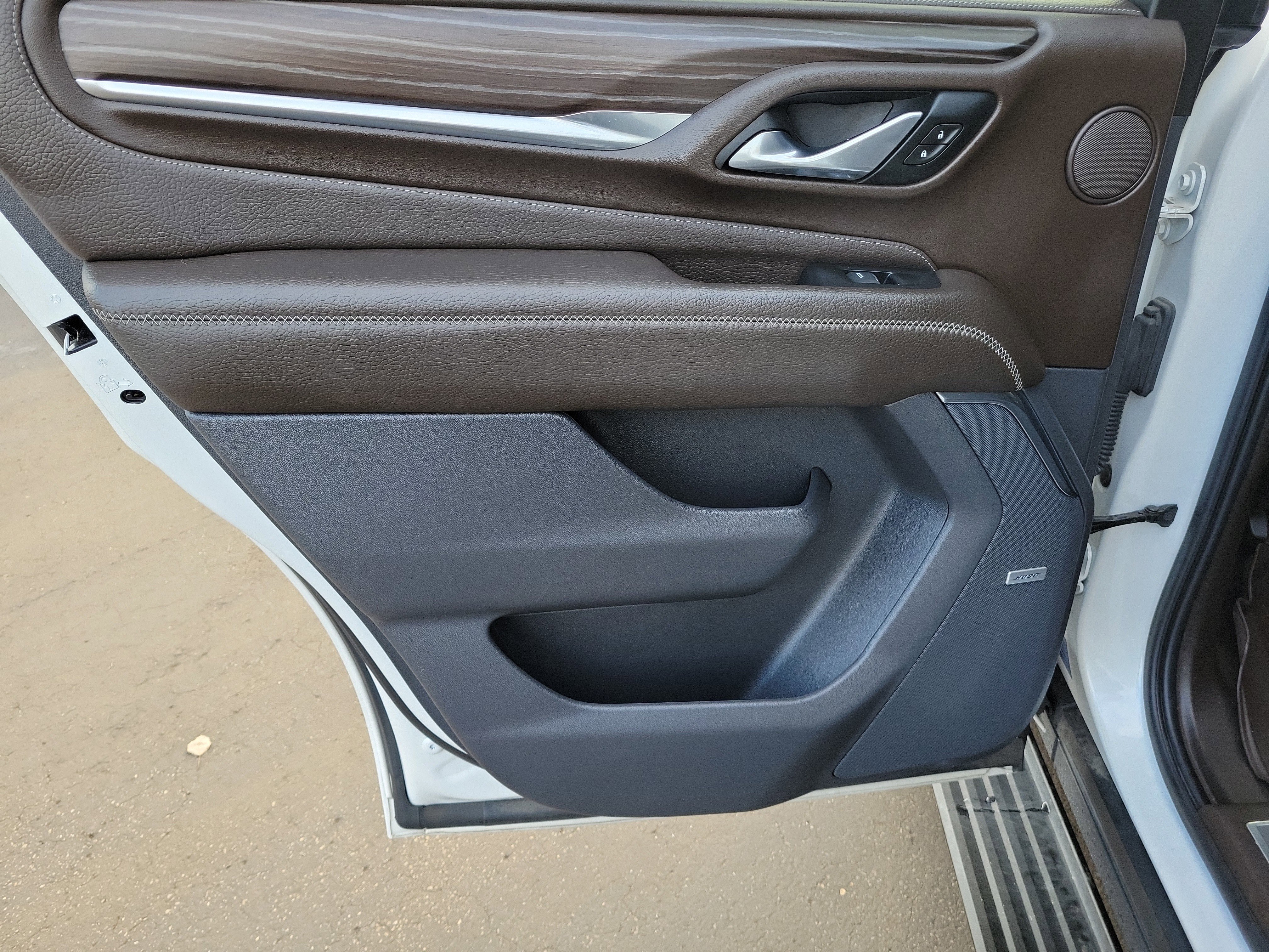 Used 2021 GMC Yukon Denali w/ Denali Premium Package image 13