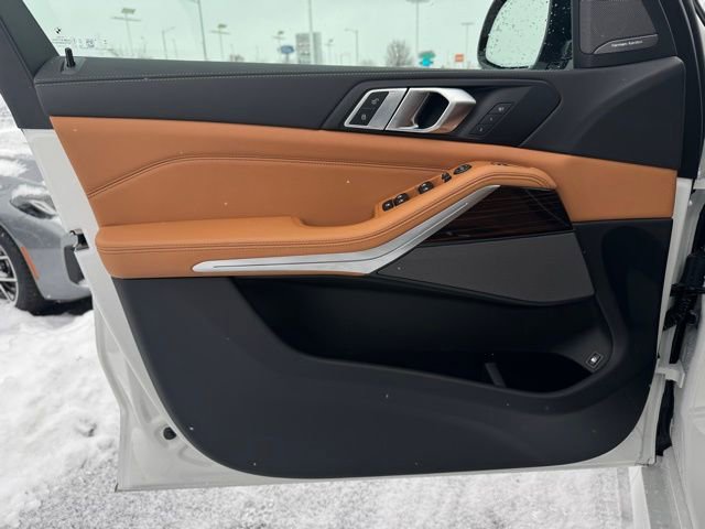 New 2026 BMW X5 xDrive50e w/ M Sport Package image 16