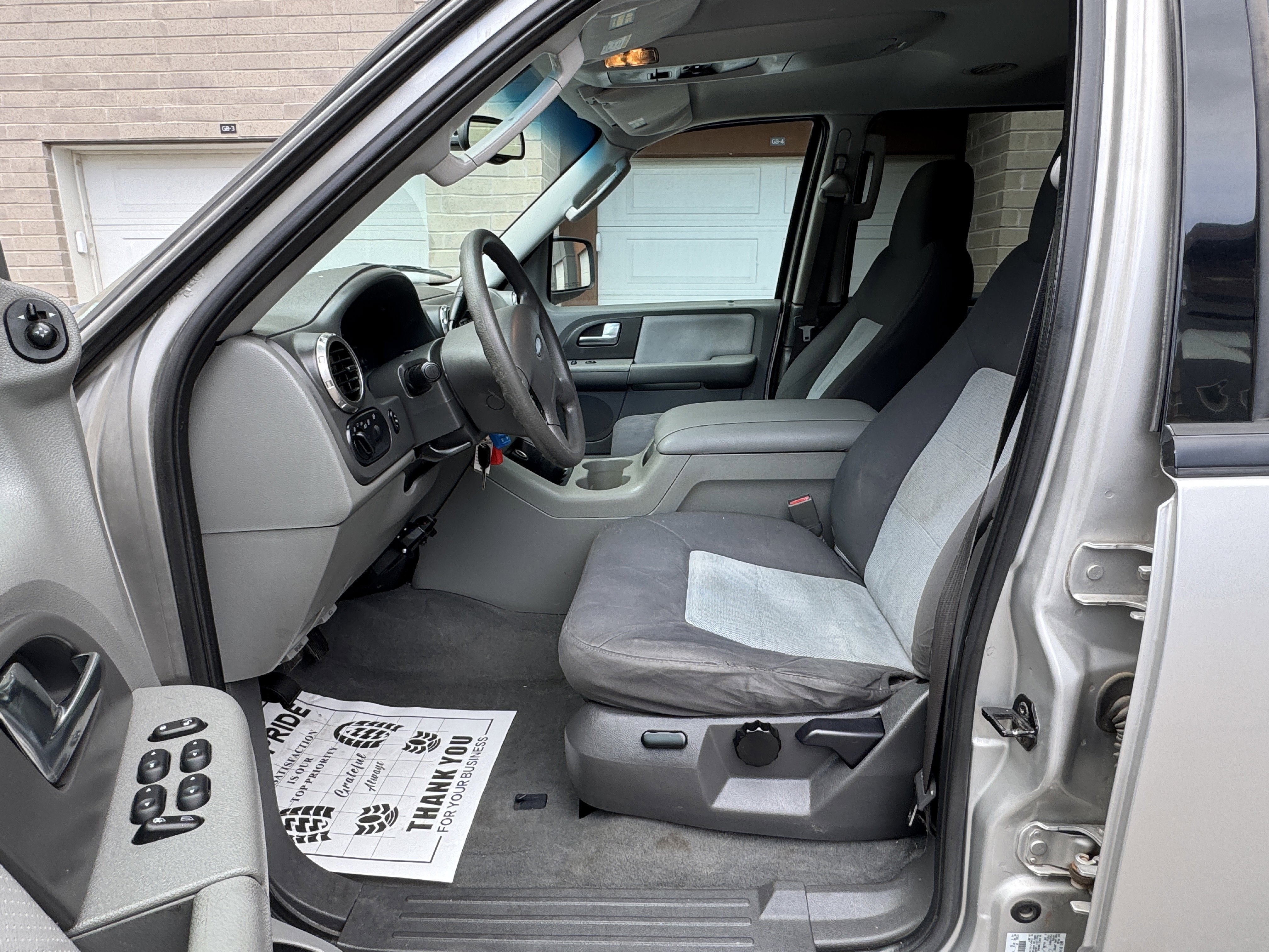 Used 2004 Ford Expedition XLT AWD/4WD image 13