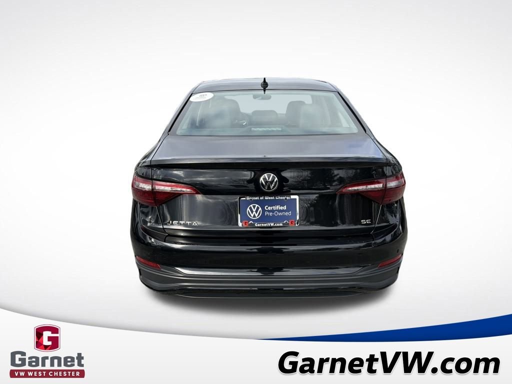 Certified 2024 Volkswagen Jetta SE image 4